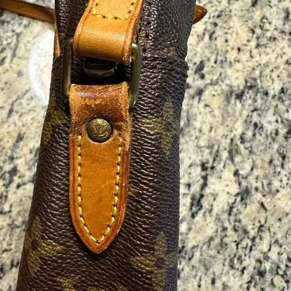 LV Trocadero 24 - Picture 5 of 14